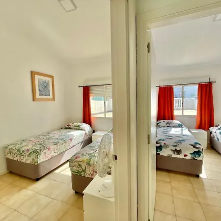 Relax House Semesterbostad Puerto de Santiago (Tenerife)
