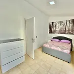 Relax House Semesterbostad *