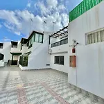 Relax House Semesterbostad *
