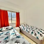 Relax House Semesterbostad