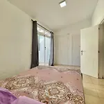 Relax House