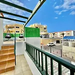 Relax House