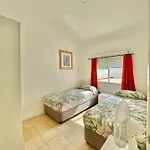 Semesterbostad Relax House
